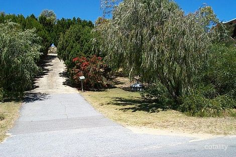 2 Minderoo Cres, Golden Bay, WA 6174