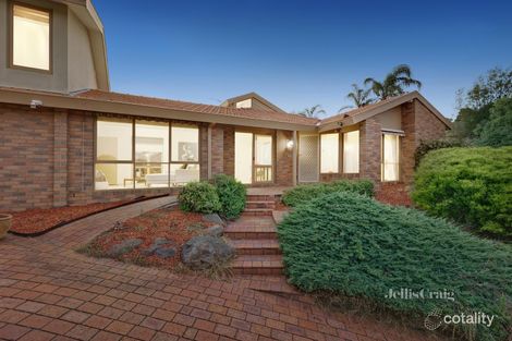 Property photo of 1 Hollyoak Rise Eltham North VIC 3095