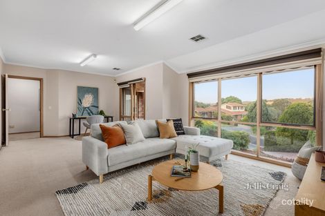 Property photo of 1 Hollyoak Rise Eltham North VIC 3095