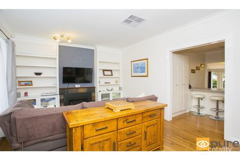 Property photo of 17 Oldham Crescent Hilton WA 6163