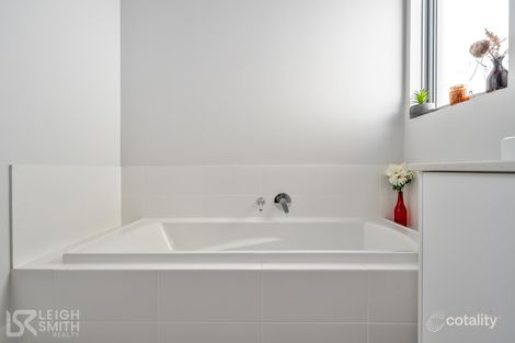 Property photo of 23 Whimbrel Crescent Coodanup WA 6210