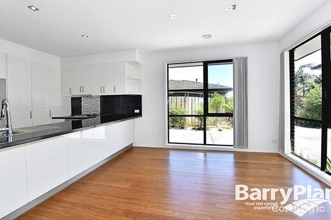 Property photo of 2/4 Bruford Avenue Wheelers Hill VIC 3150