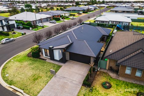 Property photo of 2 Brook Court Dubbo NSW 2830