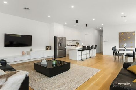 Property photo of 28 Cranwell Avenue Strathmore VIC 3041