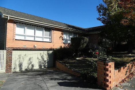 17 Douglas Ave, Box Hill South, VIC 3128