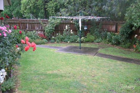 Property photo of 15 Earlston Square Berwick VIC 3806