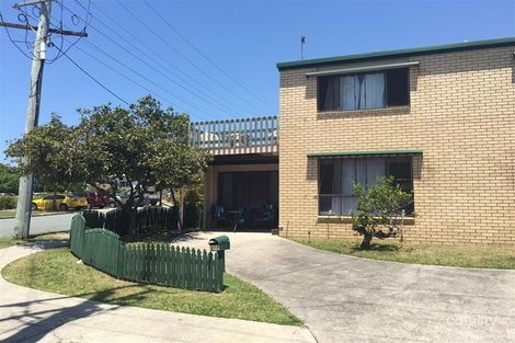 Property photo of 2/2 Roderick Street Moffat Beach QLD 4551