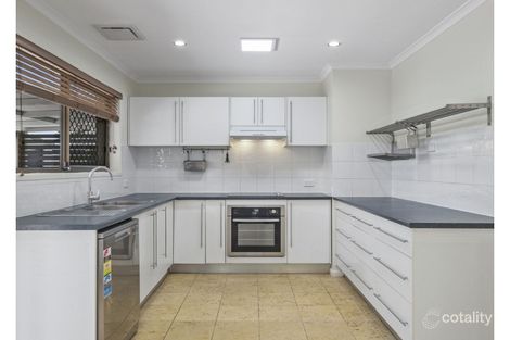 Property photo of 3 Kelunji Court Beachmere QLD 4510