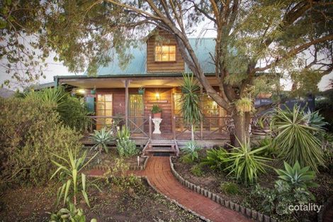 4 Thompson St, Long Gully, VIC 3550