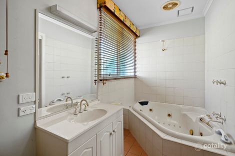 Property photo of 64 Allanfield Crescent Boronia VIC 3155