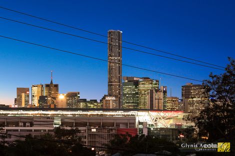 9 Moore St, Milton, QLD 4064