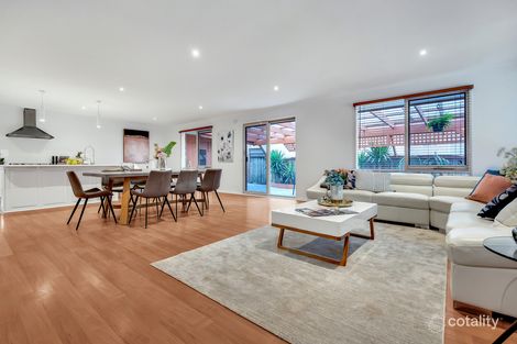 Property photo of 17 Yarcombe Crescent Craigieburn VIC 3064