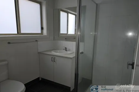 Property photo of 18 Bentham Street Roxburgh Park VIC 3064