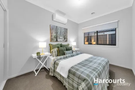 Property photo of 10 Celosia Street Clyde VIC 3978
