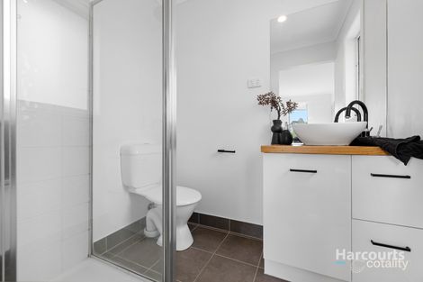 Property photo of 1/30 The Parkway Caroline Springs VIC 3023