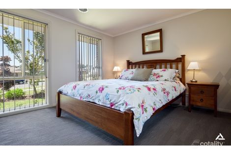 Property photo of 6 Folkstone Court Drouin VIC 3818