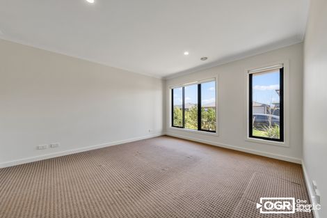 Property photo of 26 Cable Circuit Craigieburn VIC 3064