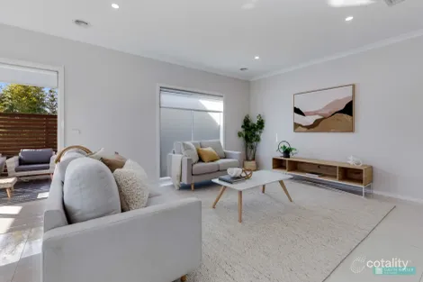 Property photo of 8 Benwerren Close Strathdale VIC 3550