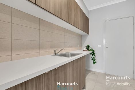 Property photo of 19 Myee Loop Wollert VIC 3750