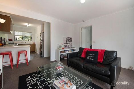 Property photo of 2/18 Beatty Parade Mornington VIC 3931