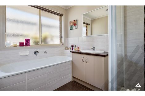 Property photo of 6 Folkstone Court Drouin VIC 3818