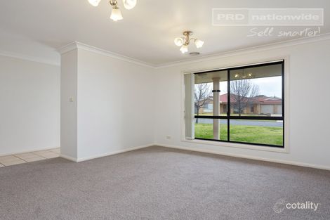 Property photo of 2 Giwang Place Glenfield Park NSW 2650