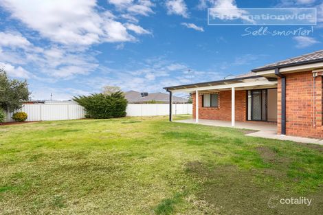 Property photo of 2 Giwang Place Glenfield Park NSW 2650