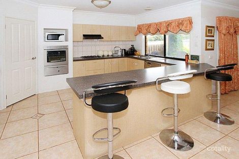 Property photo of 5 Comeram Court Mill Park VIC 3082