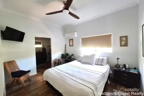 Property photo of 2 Waterside Drive Macleay Island QLD 4184