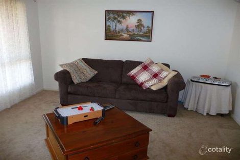 Property photo of 36 Claudia Crescent Drouin VIC 3818