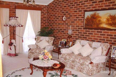 Property photo of 10 Saltash Place Isabella Plains ACT 2905