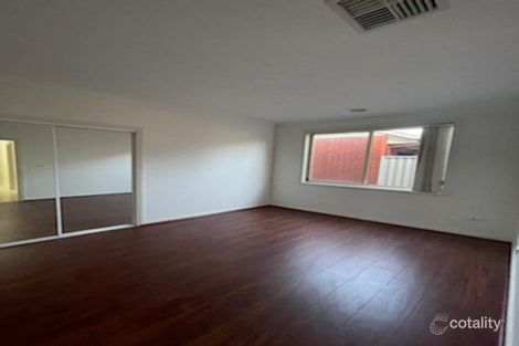 Property photo of 12 Wyperfeld Circuit Caroline Springs VIC 3023