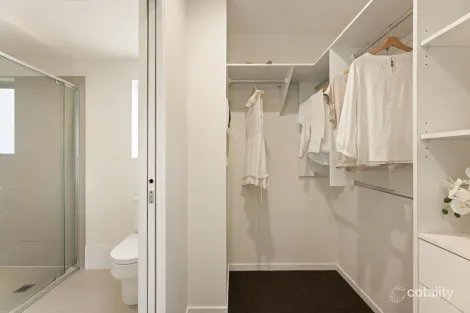 Property photo of 11/27 York Street Indooroopilly QLD 4068