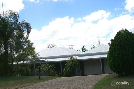 2 Paisley Ct, Mount Warren Park, QLD 4207