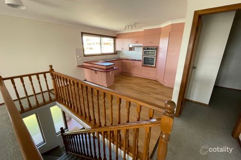 Property photo of 15 Hilltop Crescent Surf Beach NSW 2536