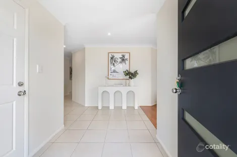 Property photo of 157 Monterey Keys Drive Helensvale QLD 4212