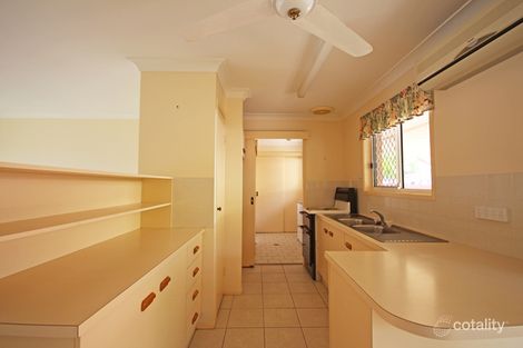 Property photo of 2/13 Hampton Court Pottsville NSW 2489
