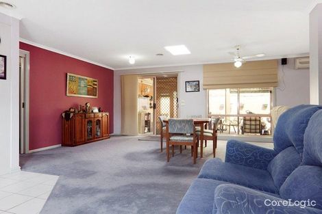 Property photo of 27 Tomasetti Crescent Narre Warren VIC 3805