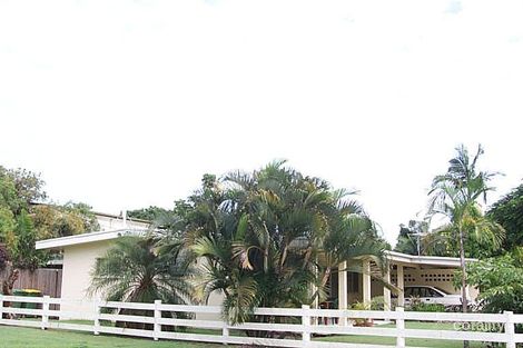 2 Roslyn Cl, Yorkeys Knob, QLD 4878