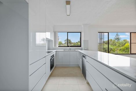 6 Dunlop Ct, Mermaid Waters, QLD 4218