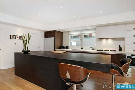 Property photo of 5 Palfrey Green Caroline Springs VIC 3023