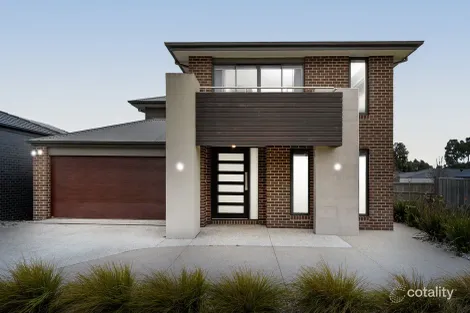 Property photo of 17 Pinnacle Chase Beveridge VIC 3753