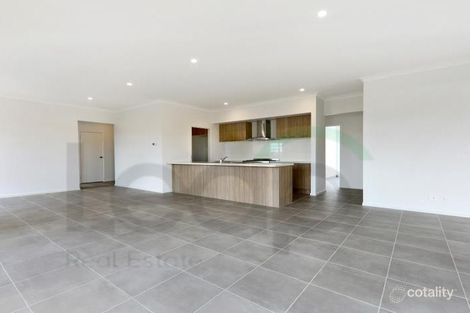 Property photo of 5 Seville Avenue Eynesbury VIC 3338