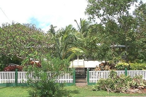 32 Philp St, Hermit Park, QLD 4812