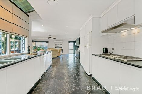 Property photo of 9 Stockwell Crescent Keilor Downs VIC 3038