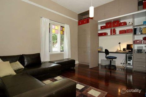 Property photo of 4 Flinders Street Mount Hawthorn WA 6016