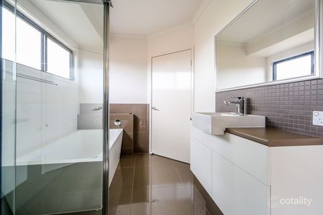 Property photo of 7A Garden View Court Merrimac QLD 4226