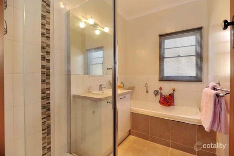 Property photo of 14 Iris Avenue Wendouree VIC 3355