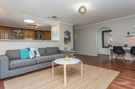 Property photo of 17 Hanley Court Happy Valley SA 5159