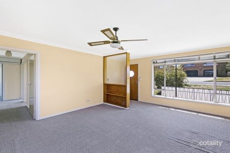 Property photo of 10 Wilgabar Way Karabar NSW 2620